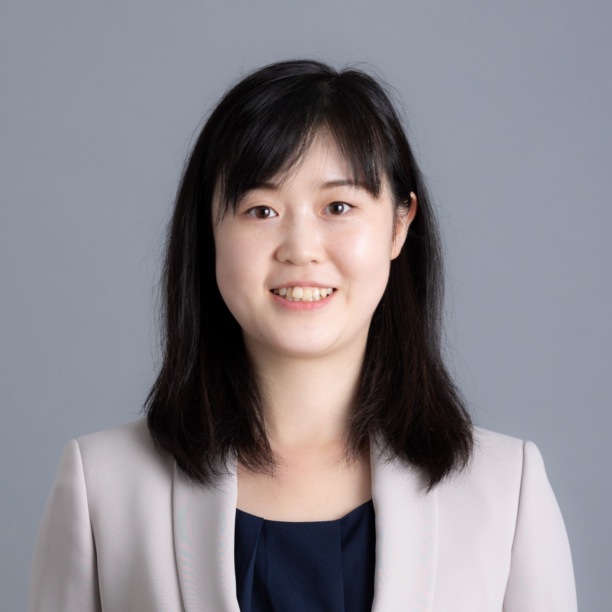 Jie Profile Formal_Square.jpg